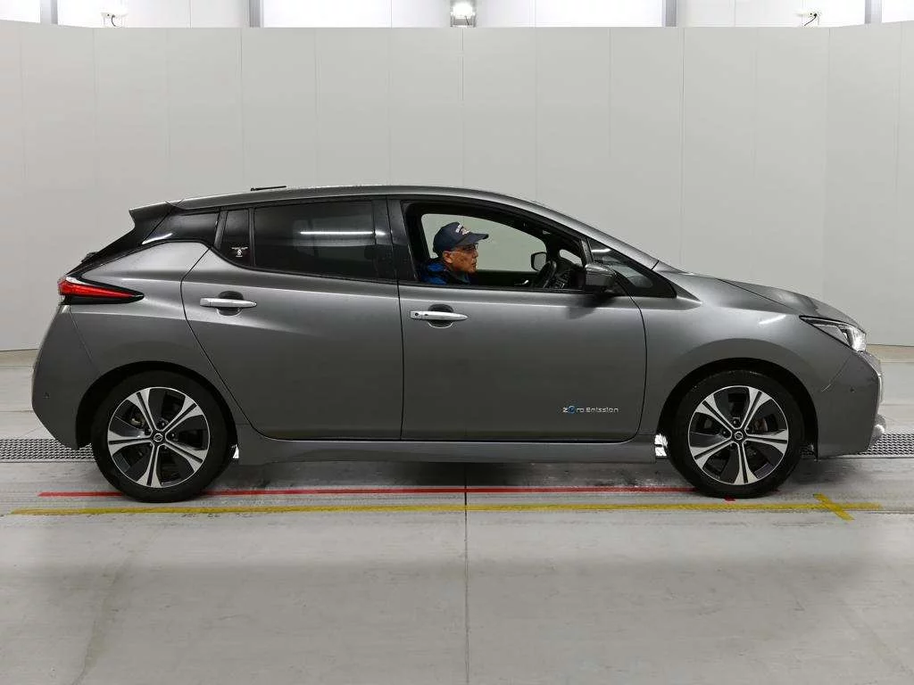 Nissan Leaf  с аукциона в Японии