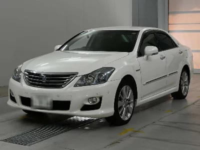 TOYOTA CROWN HYBRID
