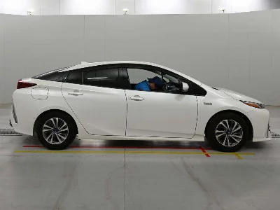 TOYOTA PRIUS PHV