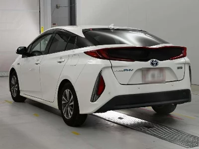 TOYOTA PRIUS PHV