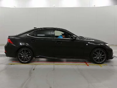 Lexus IS300h
