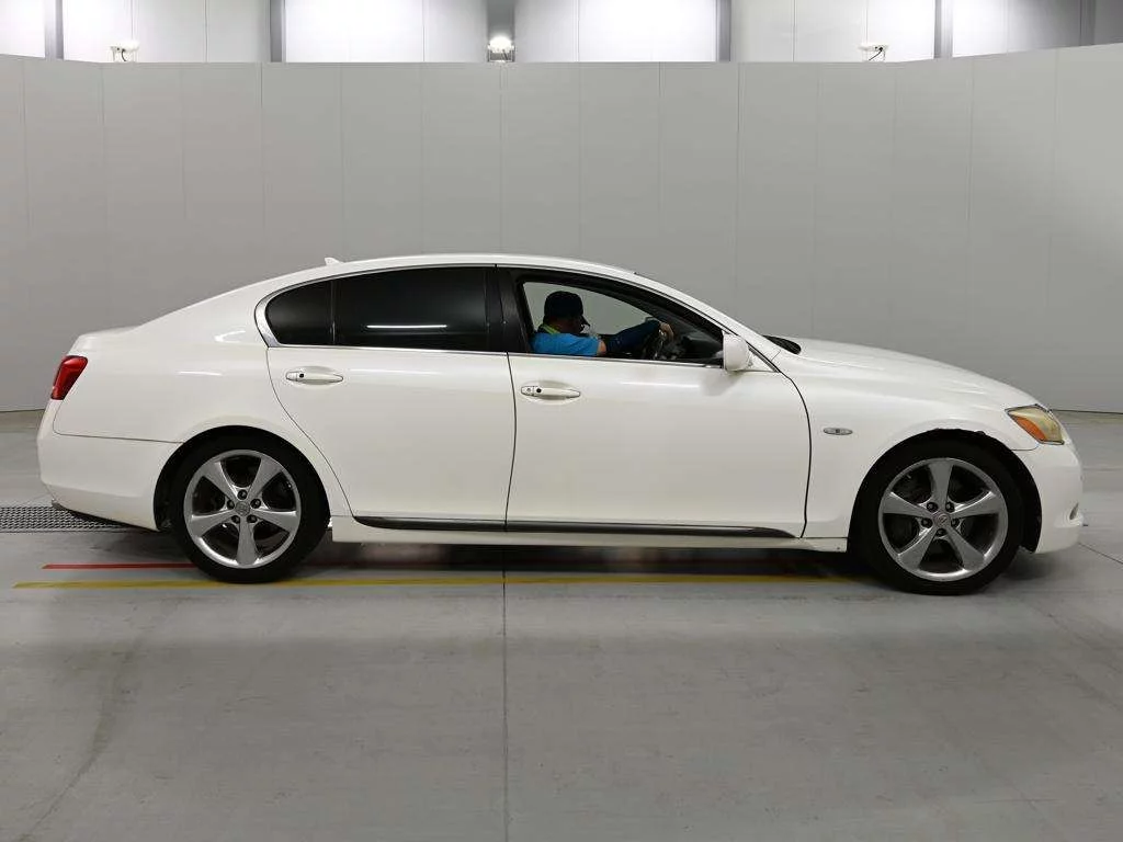 Lexus GS  с аукциона в Японии