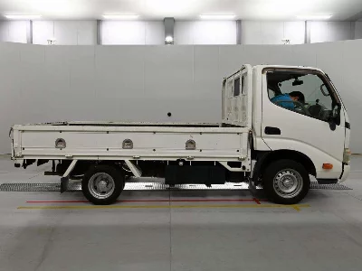 TOYOTA DYNA TRUCK