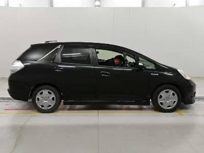 HONDA FIT SHUTTLE HYBRID