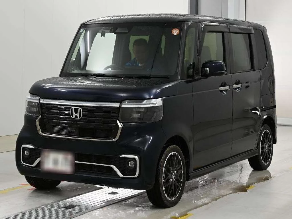Honda N BOX CUSTOM  с аукциона в Японии