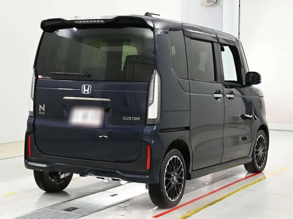 Honda N BOX CUSTOM  с аукциона в Японии