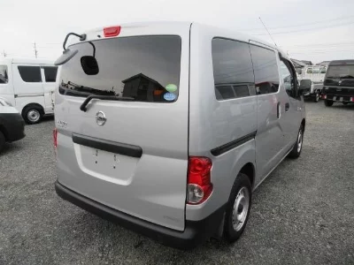 Nissan NV200 VANETTE VAN