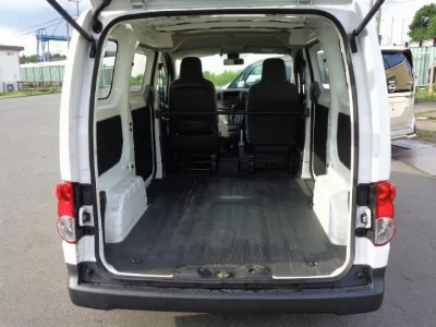 Nissan NV200 VANETTE VAN