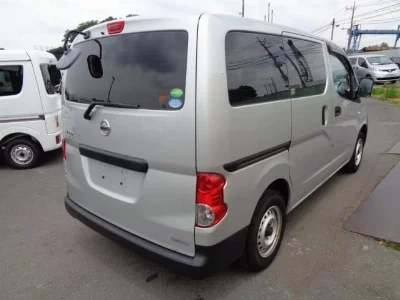 Nissan NV200 VANETTE VAN