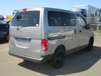 Nissan NV200 VANETTE VAN