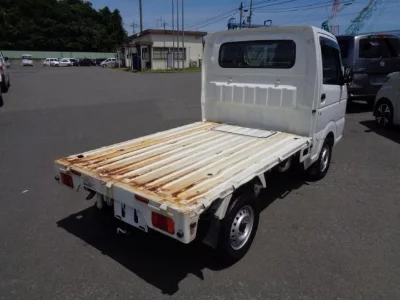 Nissan NT100 Clipper
