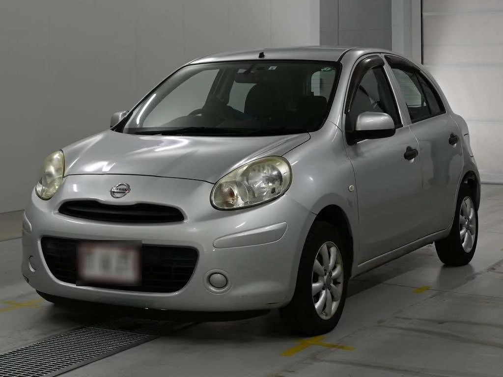 Nissan March  с аукциона в Японии