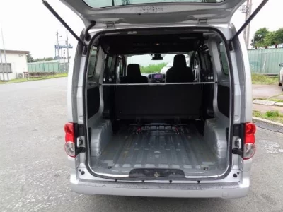 Nissan NV200 VANETTE VAN