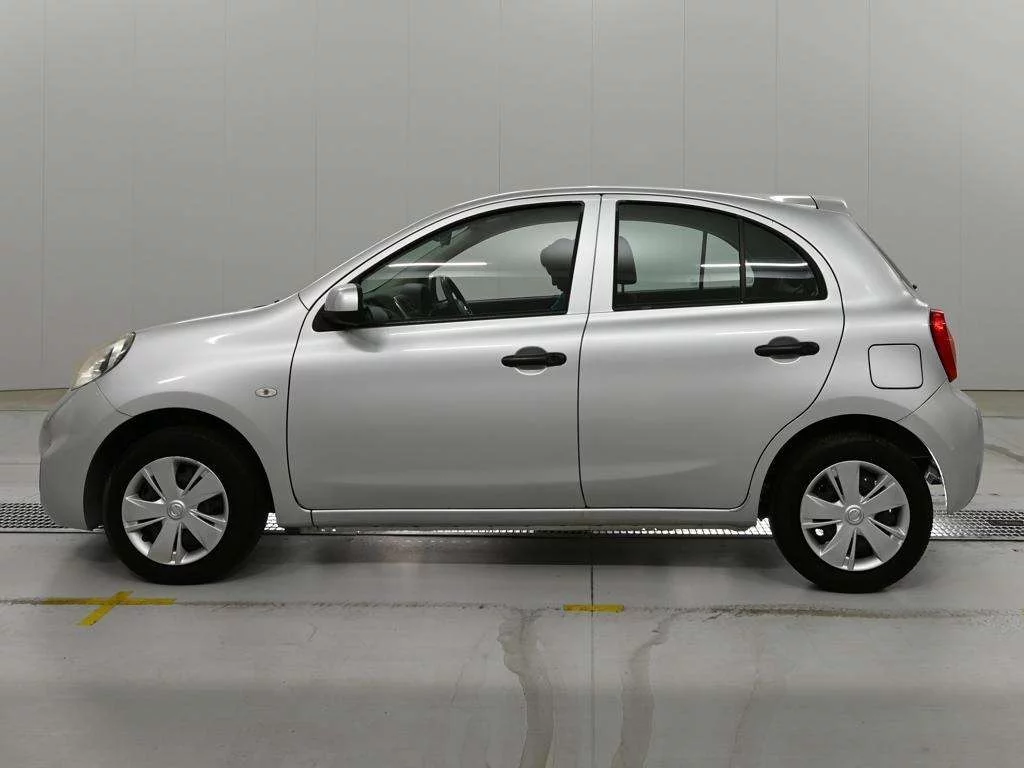 Nissan March  с аукциона в Японии