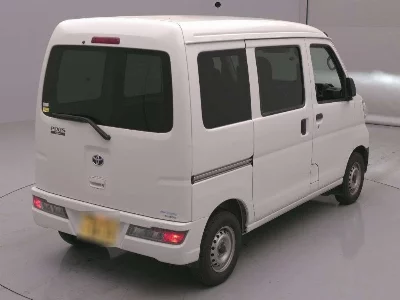 TOYOTA PIXIS VAN