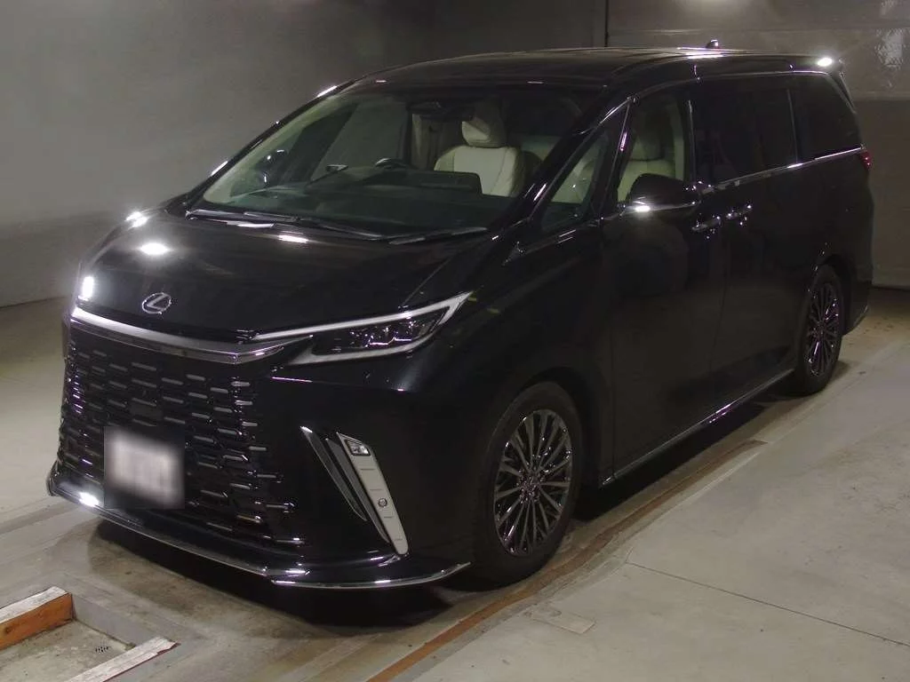 Lexus LM500h  с аукциона в Японии