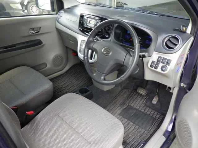 Daihatsu Mira e:S  с аукциона в Японии