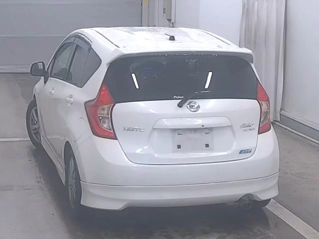 Nissan Note  с аукциона в Японии
