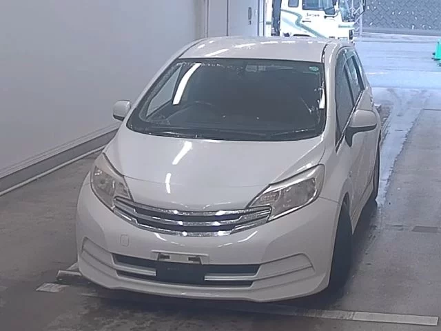 Nissan Note  с аукциона в Японии