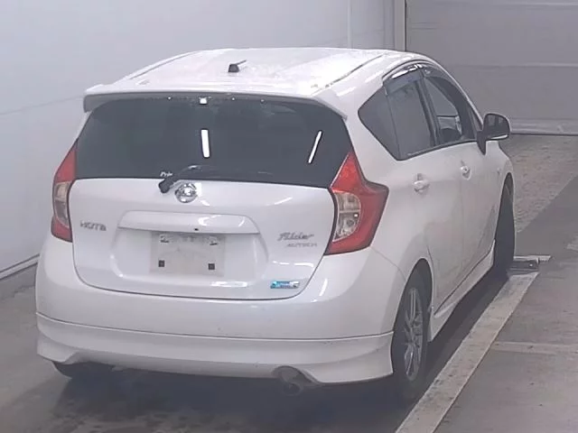 Nissan Note  с аукциона в Японии