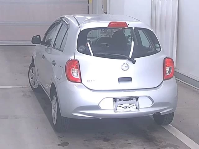 Nissan March  с аукциона в Японии