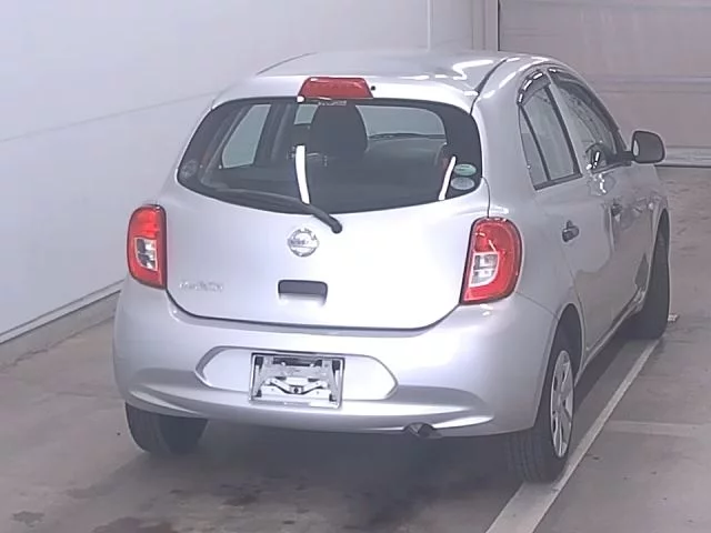 Nissan March  с аукциона в Японии