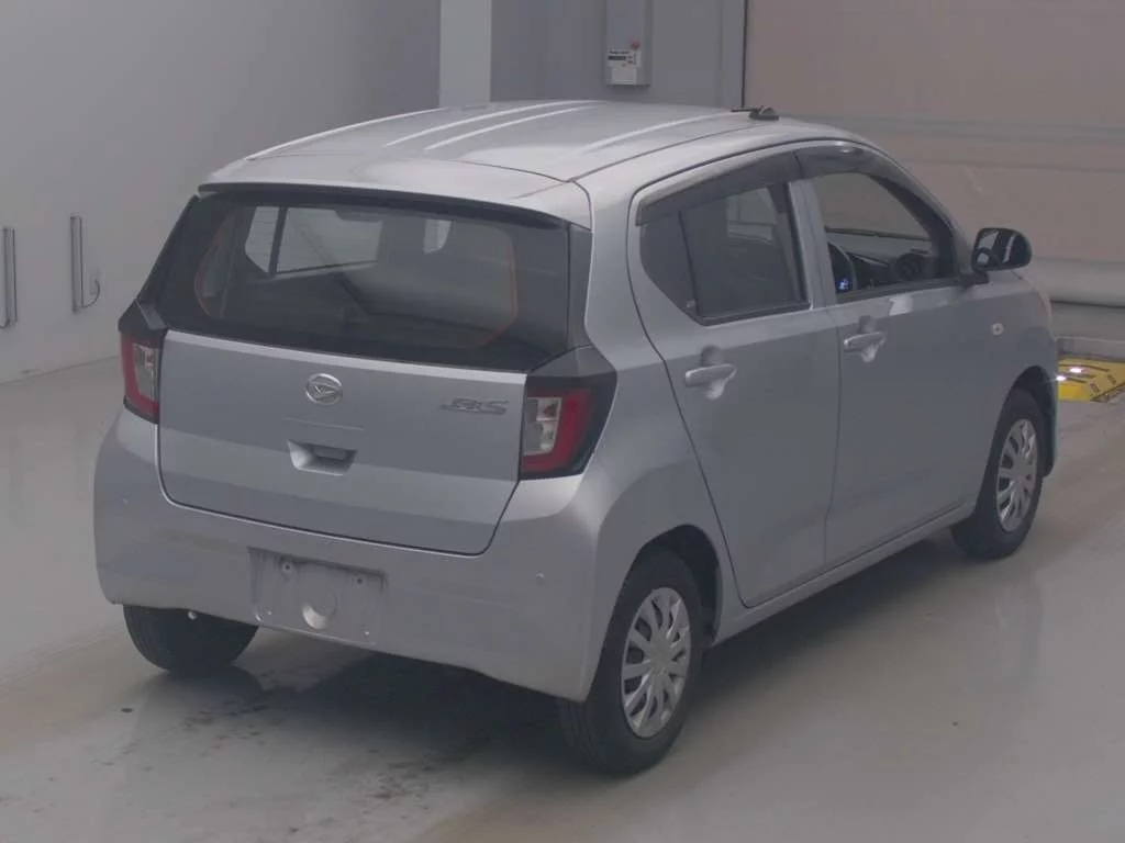 Daihatsu Mira e:S  с аукциона в Японии