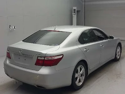 Lexus LS460L