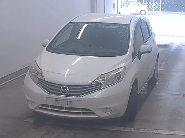 Nissan Note  с аукциона в Японии