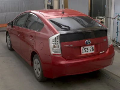 TOYOTA PRIUS