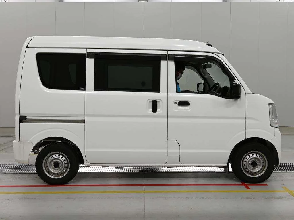 Nissan NV100 Clipper  с аукциона в Японии