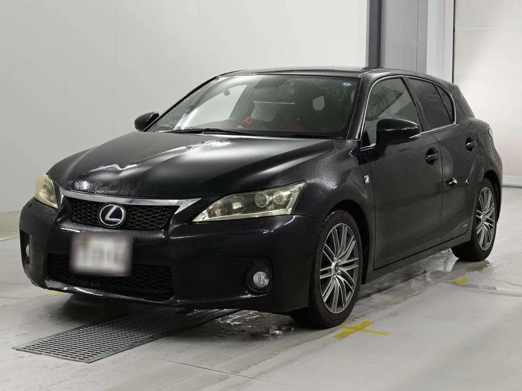 Lexus CT200h  с аукциона в Японии