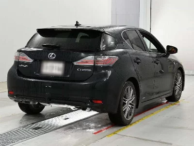 Lexus CT200h