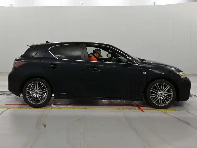 Lexus CT200h
