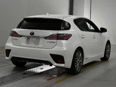 Lexus CT200h