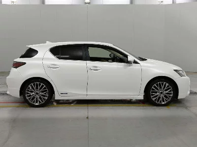 Lexus CT200h