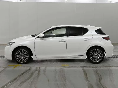 Lexus CT200h