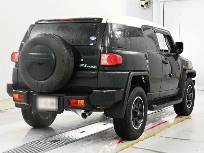 TOYOTA FJ CRUISER