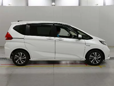 HONDA FREED HYBRID