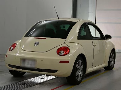 VOLKSWAGEN NEW BEETLE