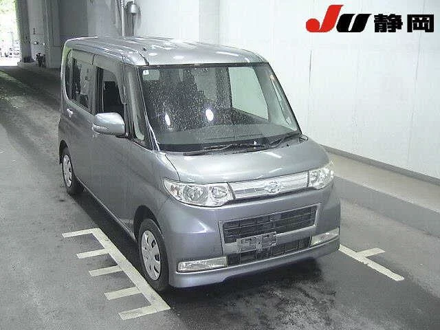 Daihatsu Tanto  с аукциона в Японии