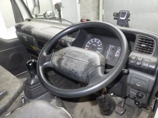 Isuzu Elf  с аукциона в Японии