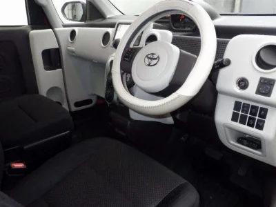 TOYOTA SPADE