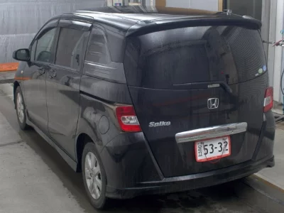 Honda Freed Spike