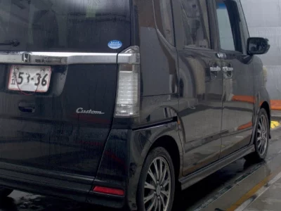 HONDA N BOX +