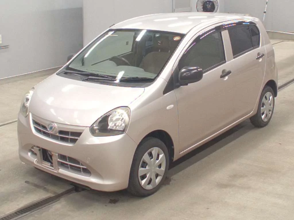 Daihatsu Mira e:S  с аукциона в Японии