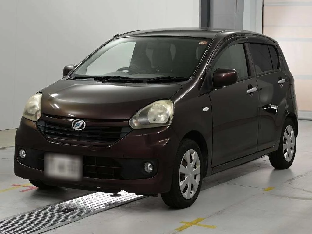 Daihatsu Mira e:S  с аукциона в Японии