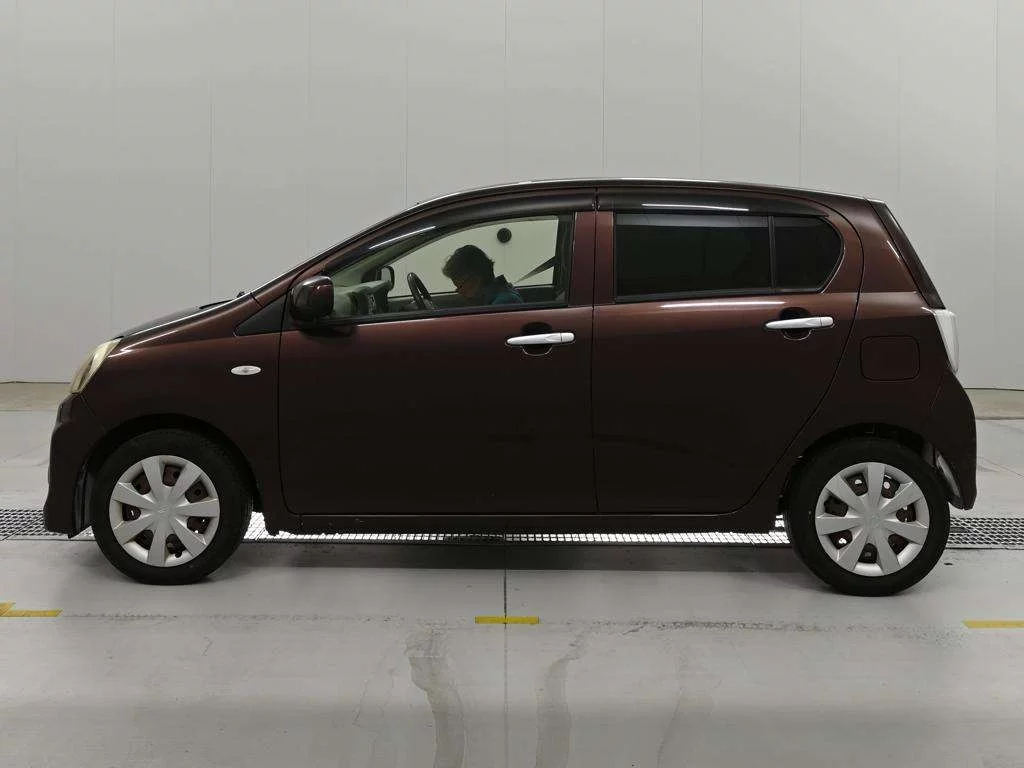 Daihatsu Mira e:S  с аукциона в Японии