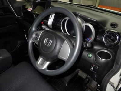 HONDA N BOX +