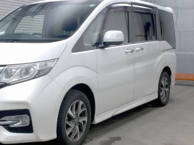 Honda STEPWGN SPADA